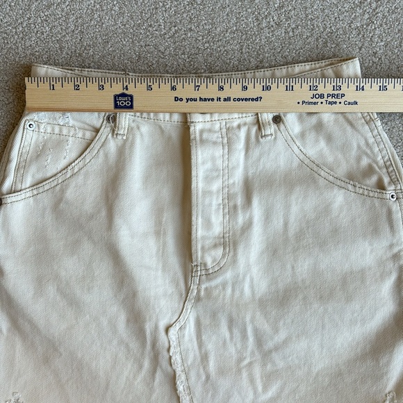 Free People We The Free Cream Distressed Denim Mini Skirt Beach Women’s Size 28 - Picture 12 of 15